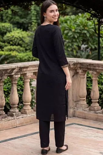 women ethnic motifs embroidered regular thread work kurta with trousers & with dupatta