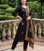 women ethnic motifs embroidered regular thread work kurta with trousers & with dupatta