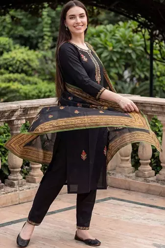 women ethnic motifs embroidered regular thread work kurta with trousers & with dupatta