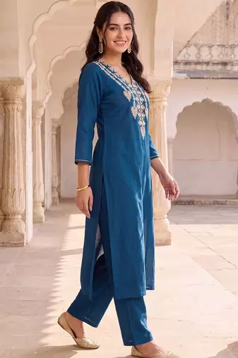 women ethnic motifs embroidered regular thread work kurta with trousers