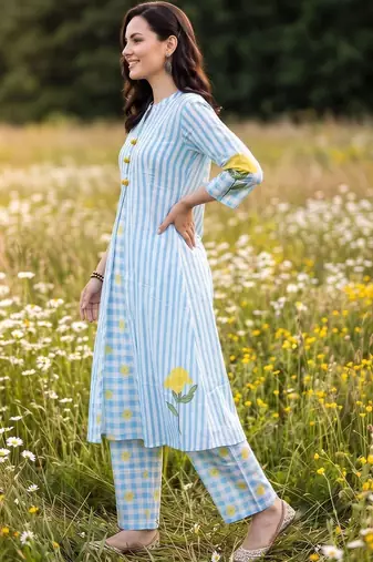 women floral printed regular cotton kurta with palazzos