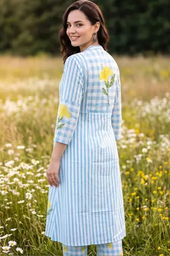 women floral printed regular cotton kurta with palazzos