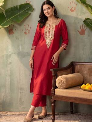 women ethnic motifs embroidered regular thread work liva kurta with trousers 2