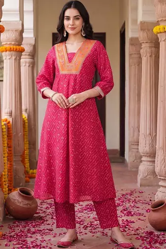 women ethnic motifs printed regular thread work kurta with trousers