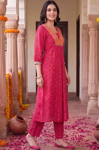 women ethnic motifs printed regular thread work kurta with trousers