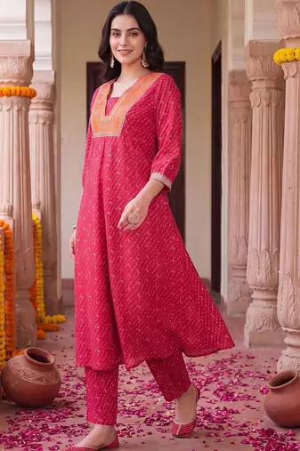 women ethnic motifs printed regular thread work kurta with trousers
