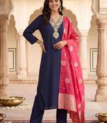 women ethnic motifs embroidered regular kurta with trousers & with dupatta