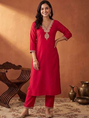 women ethnic motifs embroidered regular sequinned liva kurta with trousers 3