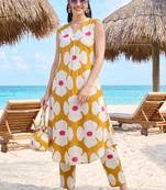 women floral printed regular cotton kurta with trousers