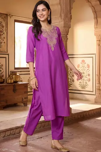 women ethnic motifs embroidered regular thread work kurta with trousers