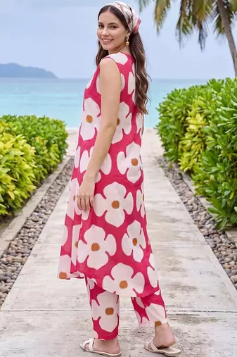 women floral printed regular cotton kurta with trousers
