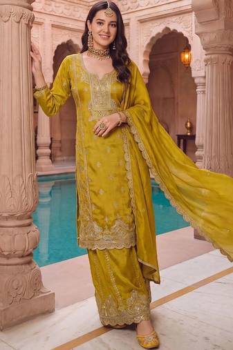 women ethnic motifs embroidered regular kurta with sharara & with dupatta