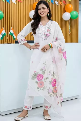 women floral embroidered regular thread work kurta with trousers & with dupatta