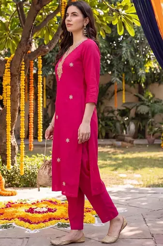 women ethnic motifs embroidered regular thread work kurta with trousers & with dupatta