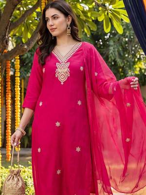 women ethnic motifs embroidered regular thread work kurta with trousers & with dupatta 4