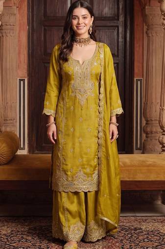 women ethnic motifs embroidered regular kurta with sharara & with dupatta
