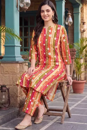 women printed regular cotton kurta with trousers