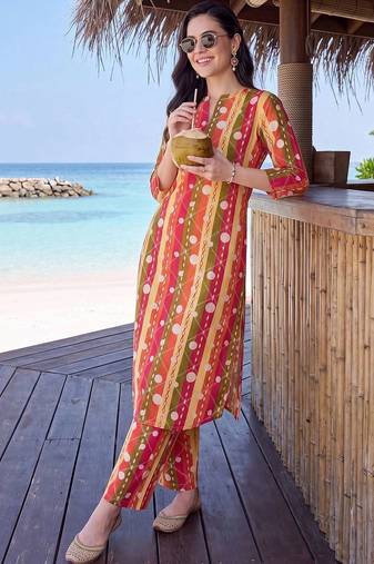 women printed regular cotton kurta with trousers