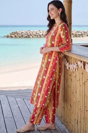 women printed regular cotton kurta with trousers