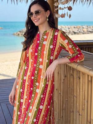 women printed regular cotton kurta with trousers 6