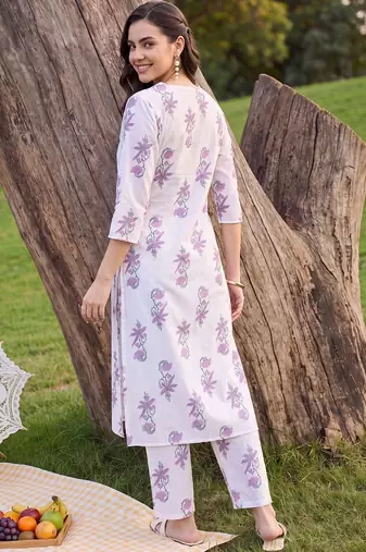 women floral printed regular cotton kurta with trousers