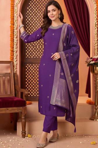 women ethnic motifs embroidered regular kurta with trousers & with dupatta