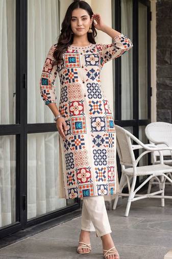 women printed regular kurta with trousers