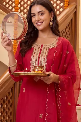 women ethnic motifs embroidered regular kurta with trousers & with dupatta