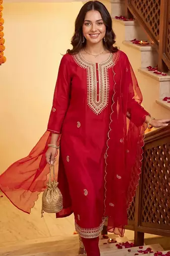 women ethnic motifs embroidered regular kurta with trousers & with dupatta