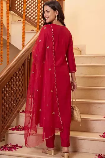 women ethnic motifs embroidered regular kurta with trousers & with dupatta