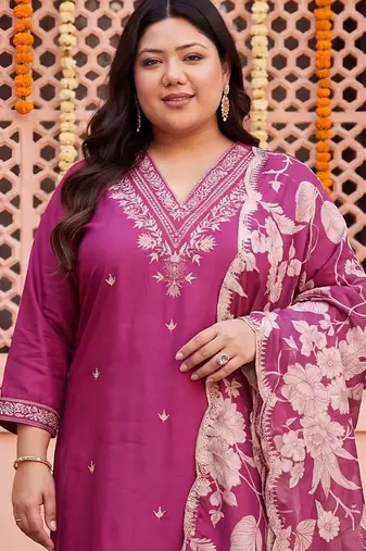 women floral embroidered regular kurta with salwar & with dupatta