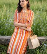 women ethnic motifs printed regular cotton kurta with trousers