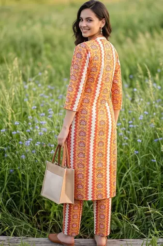 women ethnic motifs printed regular cotton kurta with trousers