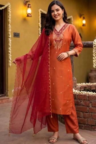women ethnic motifs embroidered regular thread work kurta with trousers & with dupatta