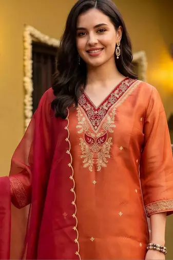 women ethnic motifs embroidered regular thread work kurta with trousers & with dupatta