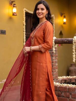 women ethnic motifs embroidered regular thread work kurta with trousers & with dupatta 3