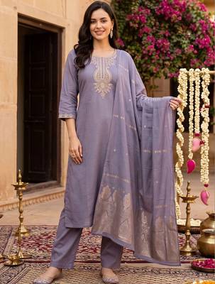 women ethnic motifs embroidered regular thread work kurta with trousers & with dupatta 6