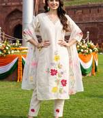 women floral embroidered regular thread work kurta with trousers & with dupatta