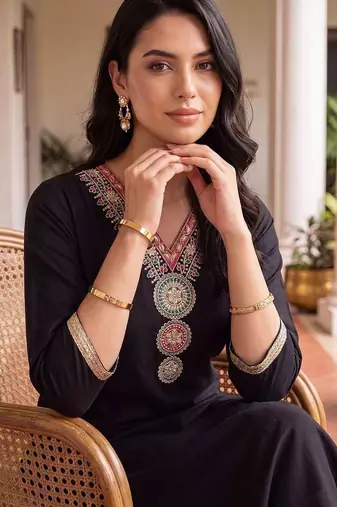 women ethnic motifs embroidered regular thread work kurta with trousers & with dupatta