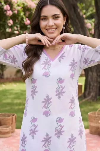 women floral printed regular cotton kurta with trousers