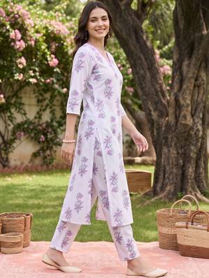 women floral printed regular cotton kurta with trousers 3