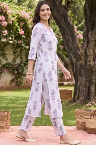 women floral printed regular cotton kurta with trousers