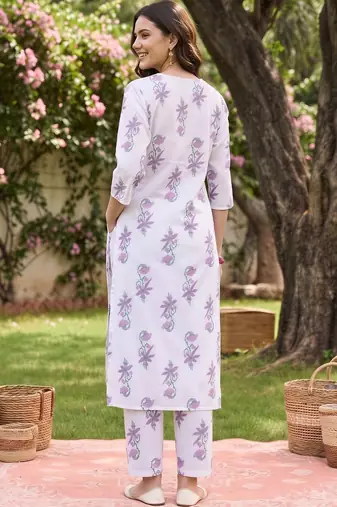 women floral printed regular cotton kurta with trousers