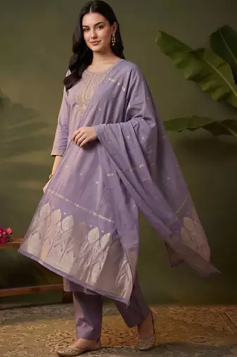 women ethnic motifs embroidered regular thread work kurta with trousers & with dupatta