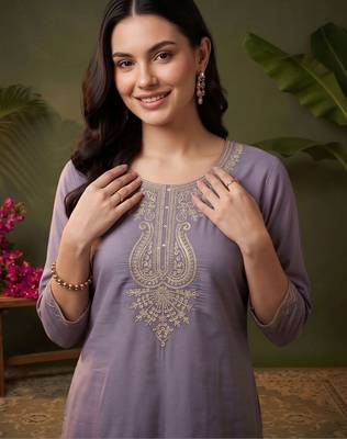 women ethnic motifs embroidered regular thread work kurta with trousers & with dupatta 2