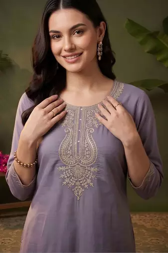 women ethnic motifs embroidered regular thread work kurta with trousers & with dupatta
