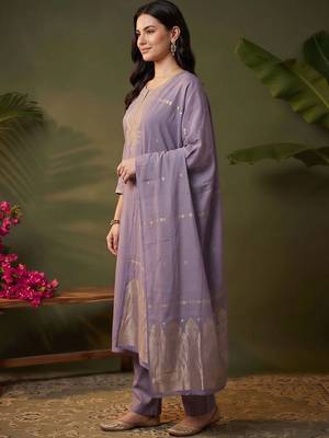women ethnic motifs embroidered regular thread work kurta with trousers & with dupatta 3