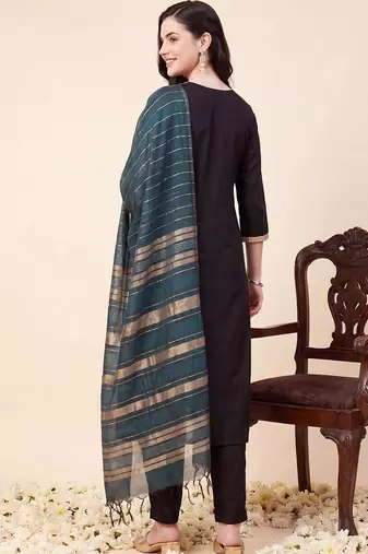 women ethnic motifs embroidered regular thread work kurta with trousers & with dupatta