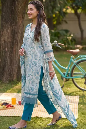 women floral printed regular thread work cotton kurta with trousers & with dupatta