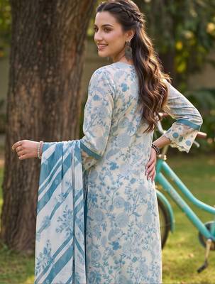 women floral printed regular thread work cotton kurta with trousers & with dupatta 4